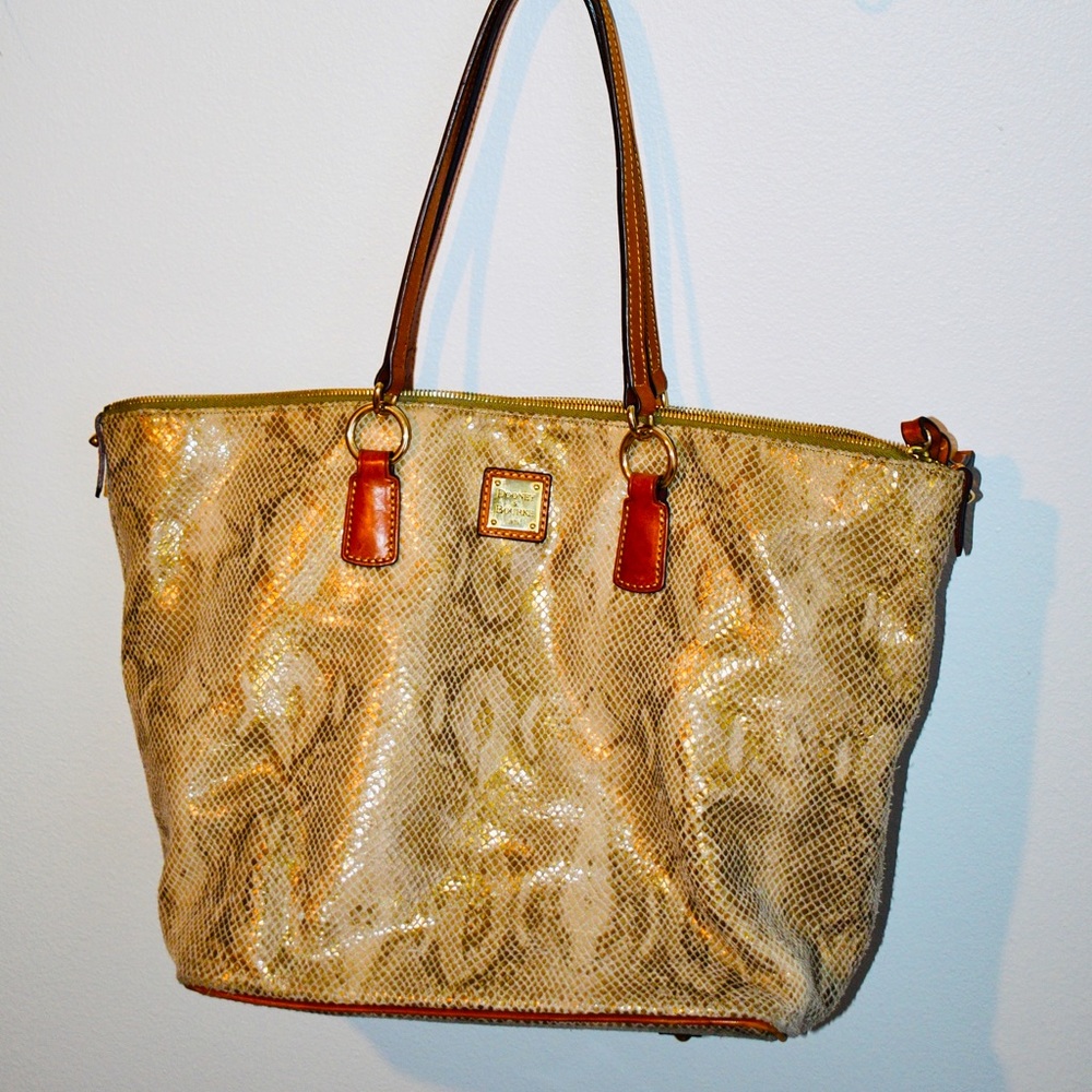 Dooney & Bourke bag